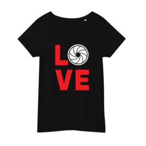 Love Photography – Women’s T-Shirt